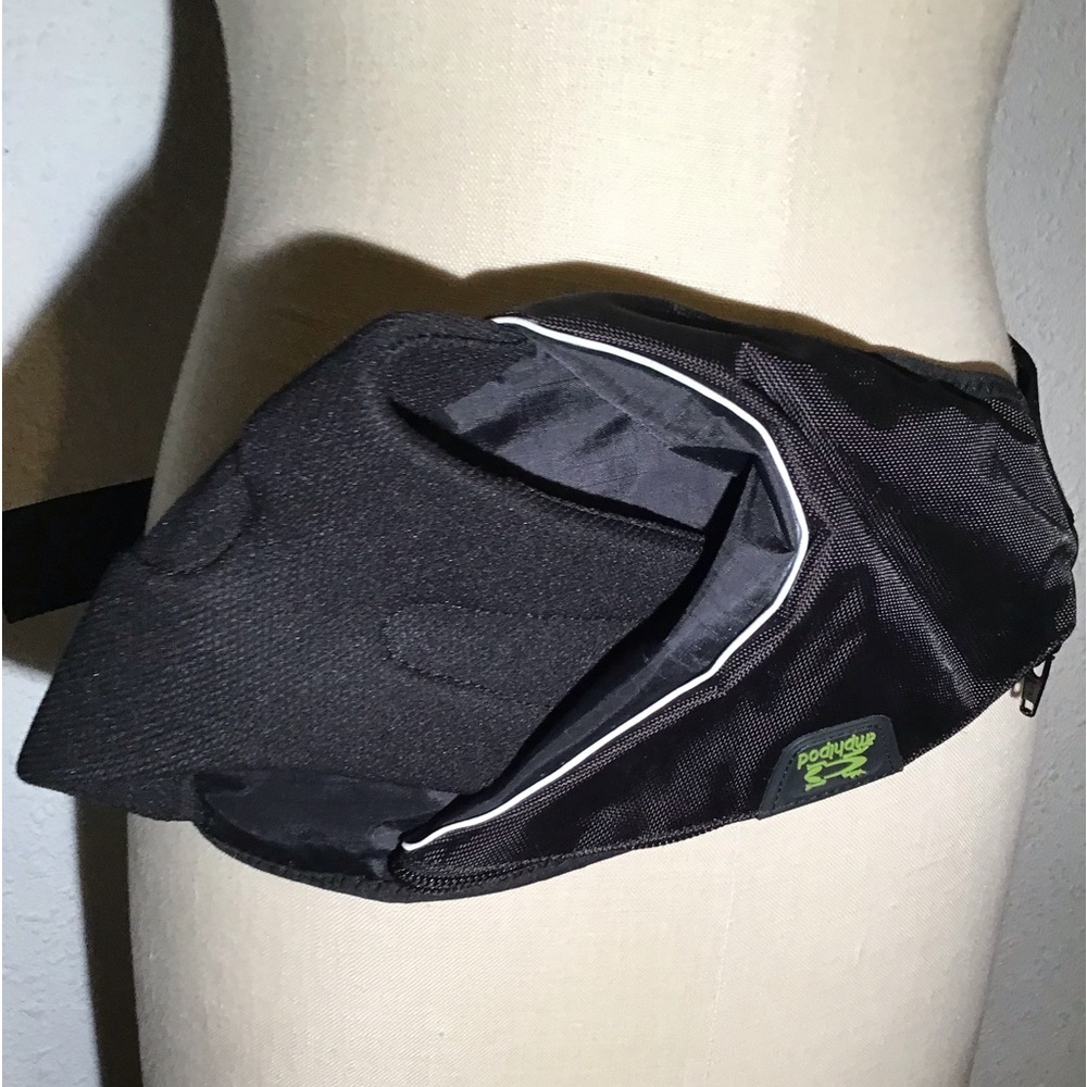 Amphipod profile water bottle waist pack